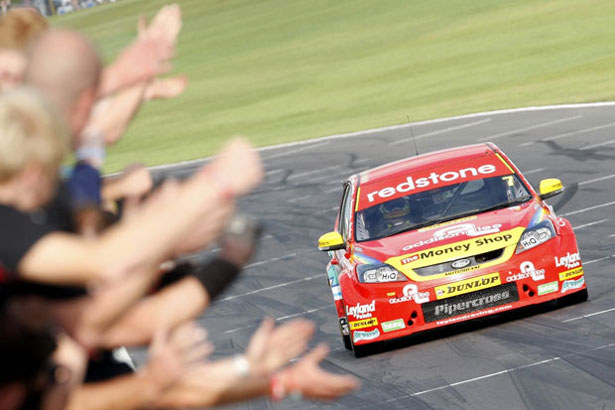 Motorbase to field 3 Ford Focus for 2012 campaign