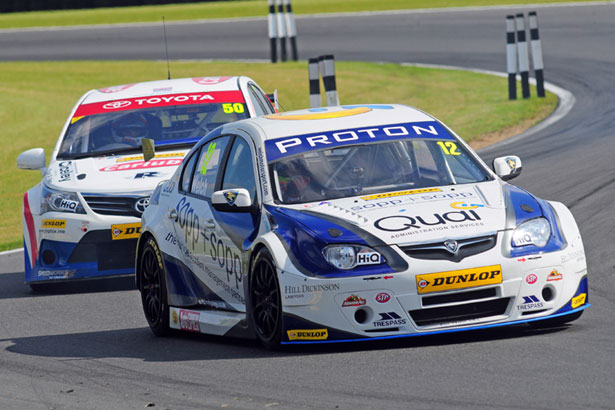 Daniel Welch in the Proton Persona qualified on the 3rd row of the grid