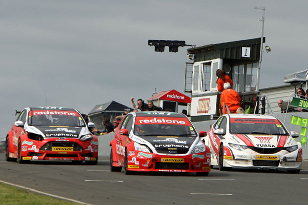 Aron Smith, Gordon Shedden and Mat Jackson battle for 3rd place