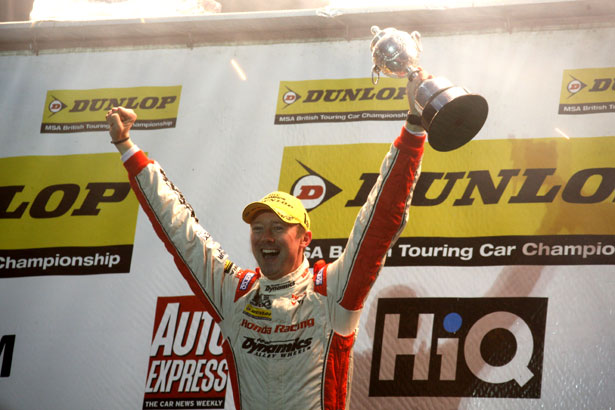 Gordon Shedden wins the 2012 Drivers Championship