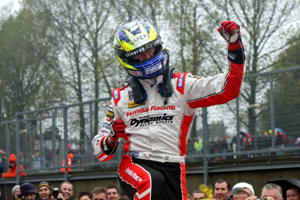 Shedden celebrates winning the Drivers Championship