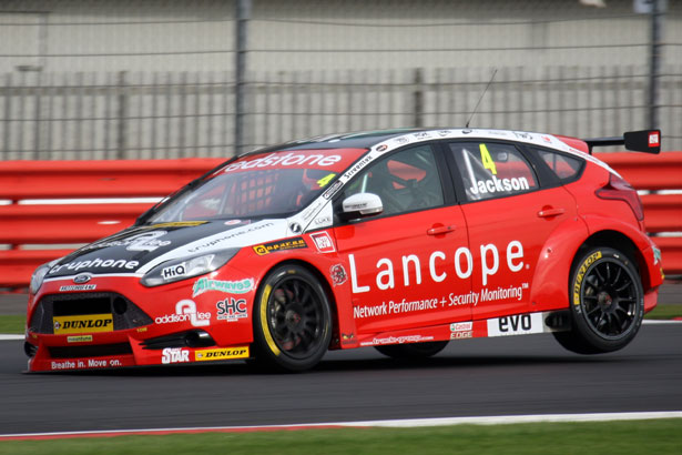 Mat Jackson changed to the full NGTC spec. Ford Focus during the 2012 season