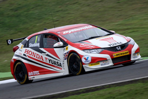 Gordon Shedden topped the time sheet in the second practice session