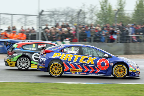 Andrew Jordan takes Colin Turkington for 3rd place