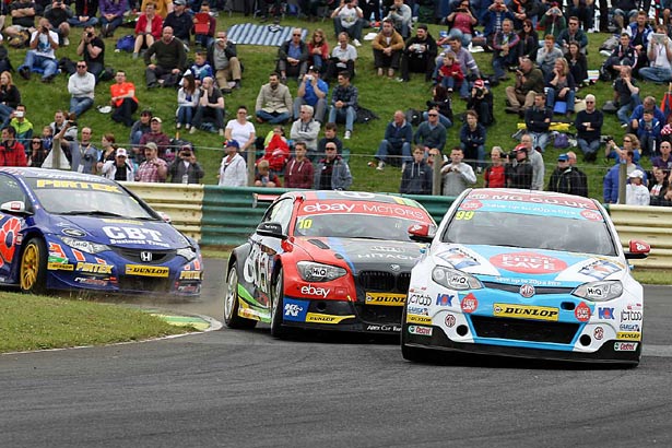 The battle for 3rd between Jason Plato, Rob Collard and Andrew Jordan