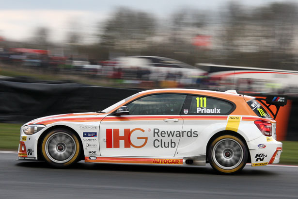 Andy Priaulx on his way to pole position at Brands Hatch