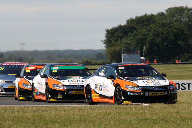 Team BMR lead the way at Snetterton