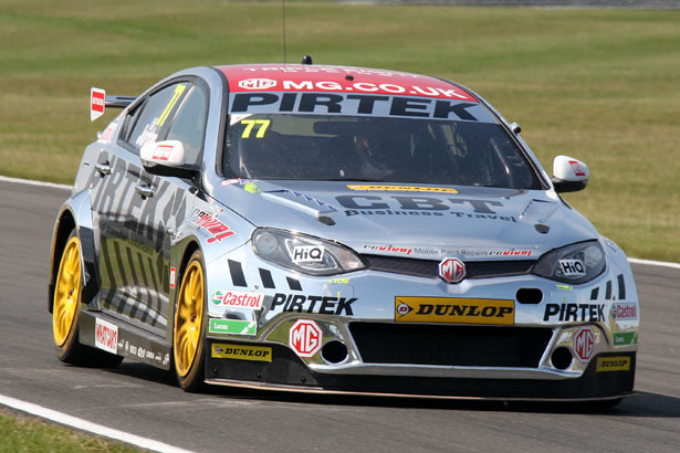 Andrew Jordan shines in his new livery MG 888 Racing 6GT