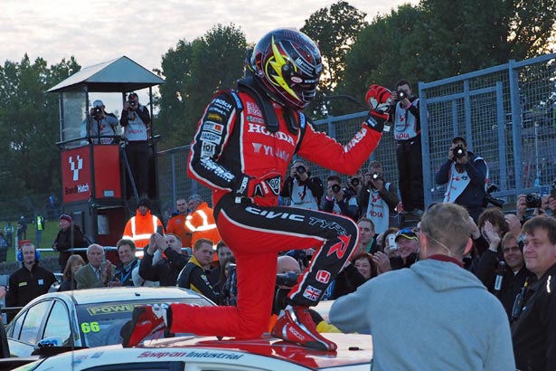 Gordon Shedden is ecstatic after winning the 2015 Drivers' Championship