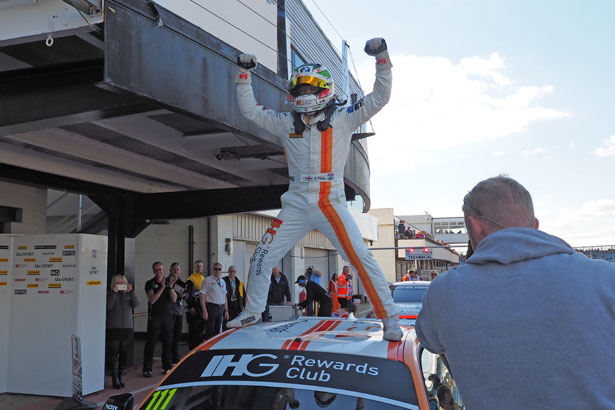 Andy Priaulx celebrating with his WSR-prepared 2015 BTCC BMW 125i M Sport