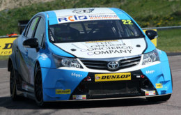 Chris Smiley will continue to work with Team HARD. in the Clio Cup