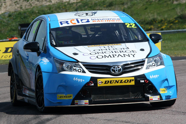Chris Smiley will continue to work with Team HARD. in the Clio Cup