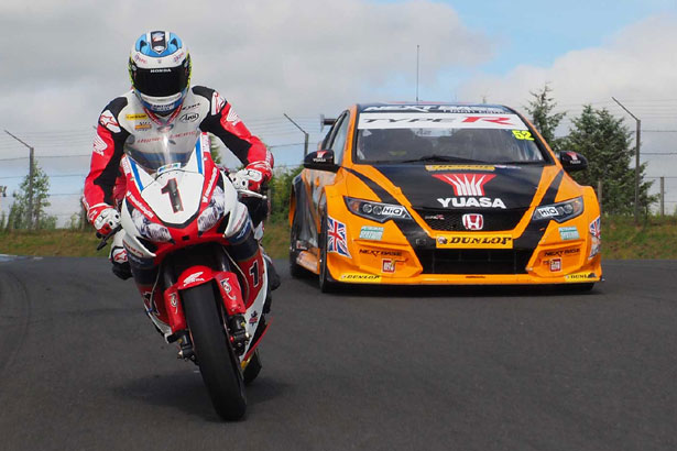 Gordon on the Fireblade and John in the Civic Type R