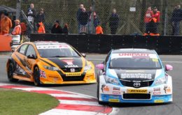 Tom Ingram led Gordon Shedden from start to finish