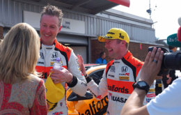 Matt Neal and Gordon Shedden add another 2 podiums to their 2016 collection