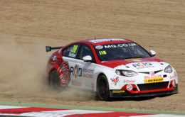 Ashley Sutton in his MG Racing RCIB Insurance MG6GT