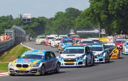 Sam Tordoff leads the field heading to Croft Circuit