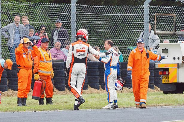 Matt Neal and Rob Collard make friends after their incident