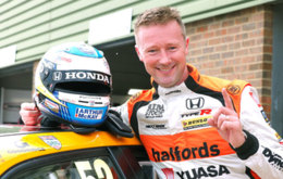 Gordon Shedden takes his first BTCC podium since Donington Park 2013