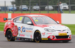 Ashley Sutton in his MG Racing RCIB Insurance MG6GT