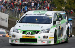 Rob Austin in his Handy Motorsport Toyota Avensis