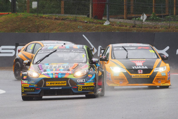 Mat Jackson in front of championship rivals Matt Neal and Gordon Shedden