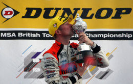 Gordon Shedden wins his 3rd BTCC Drivers' Championship title